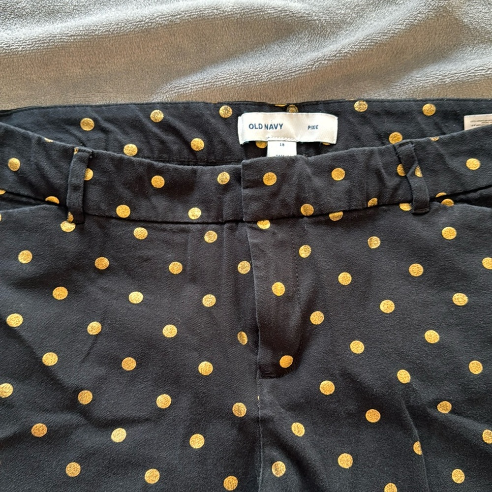 Old Navy pixie 18 Black With Gold